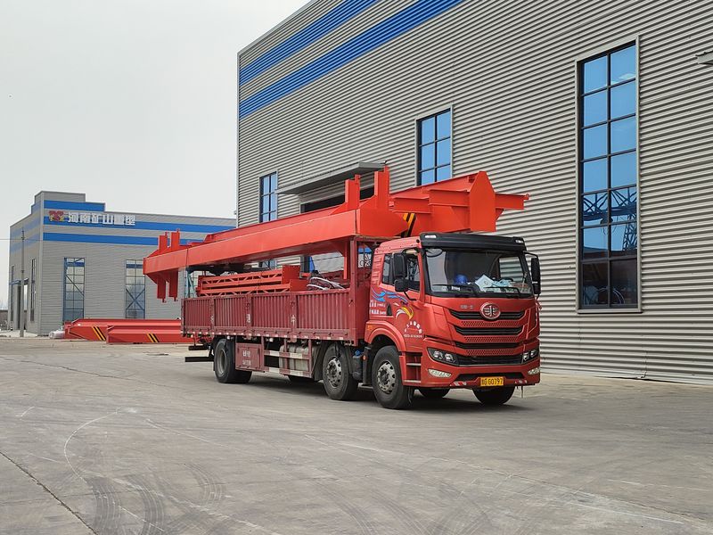 2臺(tái)電動(dòng)葫蘆門式起重機(jī) MHxh10t—13m 發(fā)往河南焦作交付客戶使用。